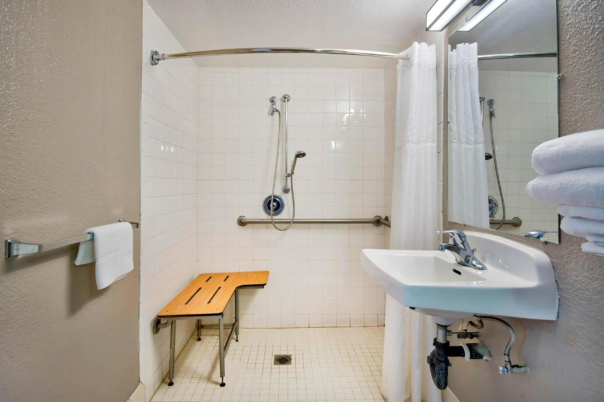Motel 6-Vallejo, CA - Six Flags West photo 48