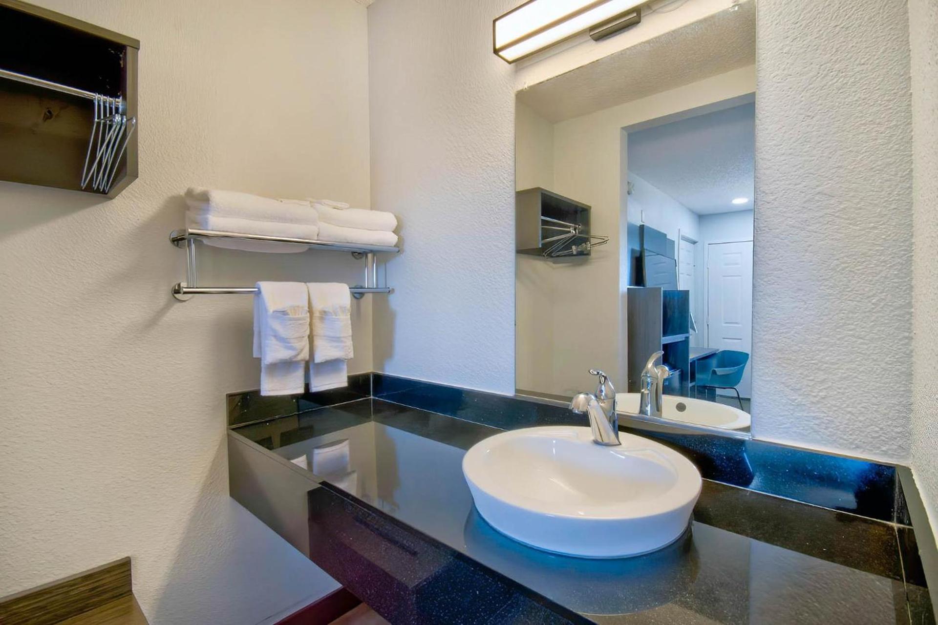 Motel 6-Vallejo, CA - Six Flags West photo 49