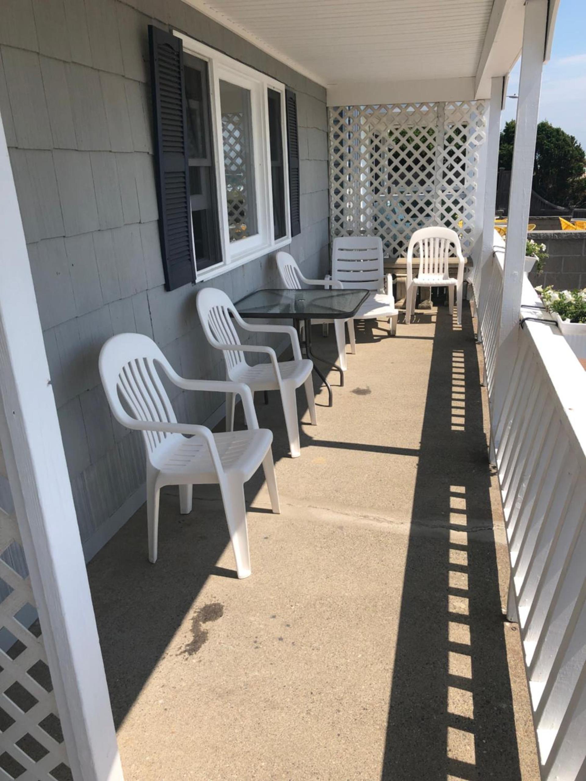 Sandpiper Beachfront Motel photo 32