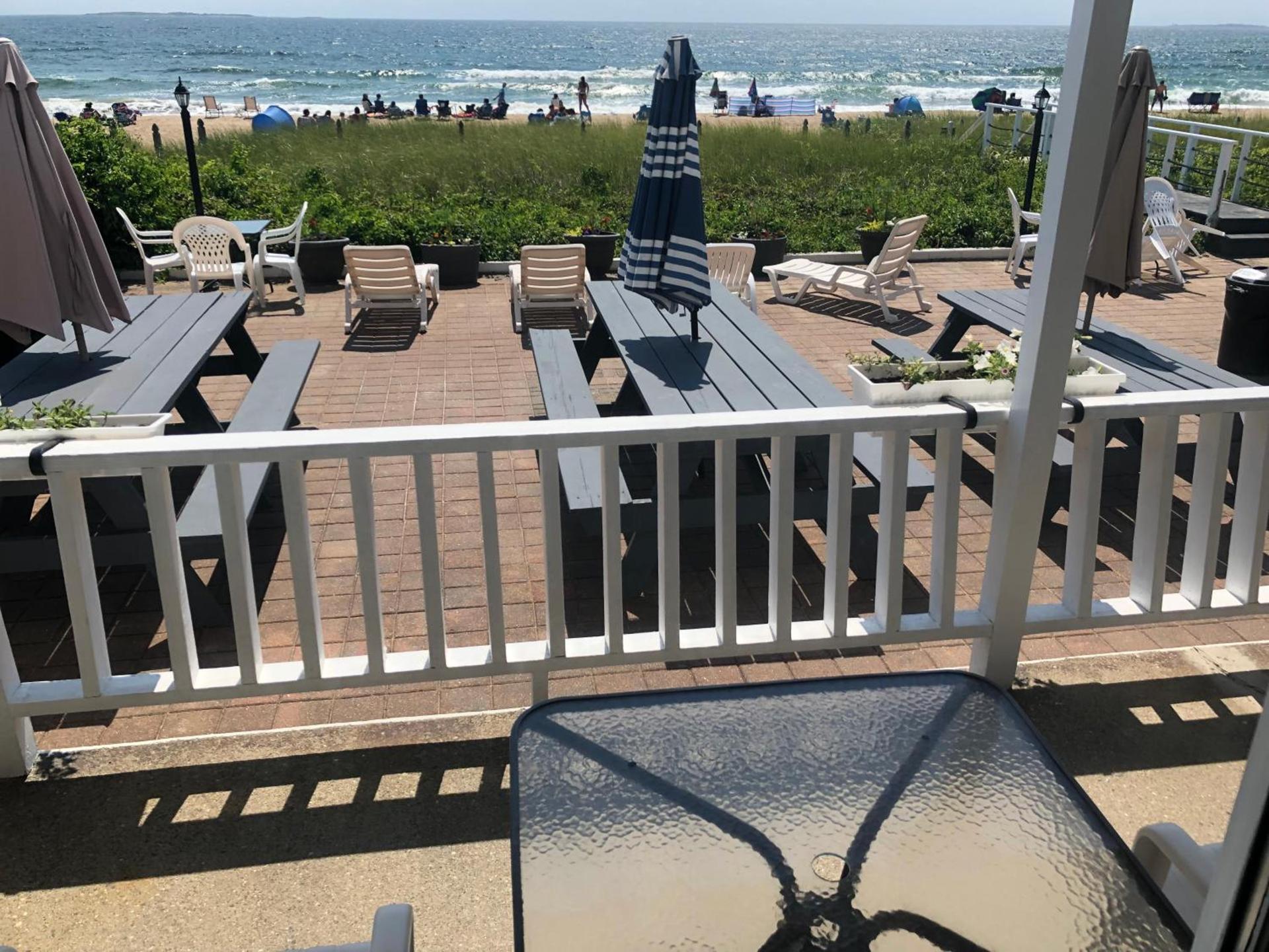 Sandpiper Beachfront Motel photo 37