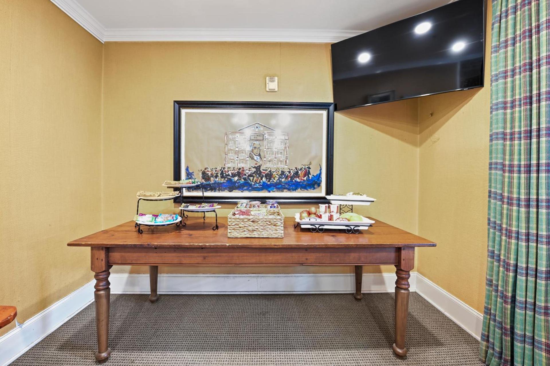 The James Madison Inn photo 25