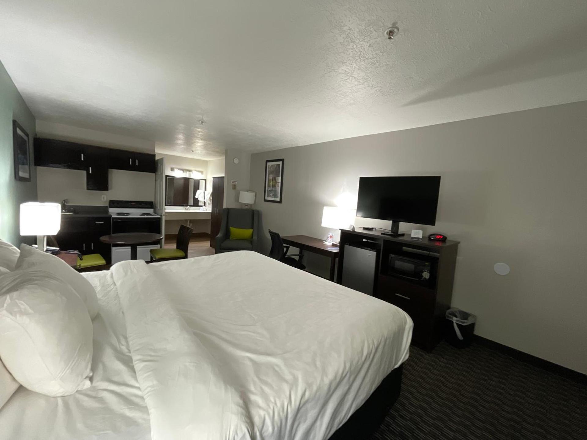 Wingate by Wyndham Cedar City photo 61