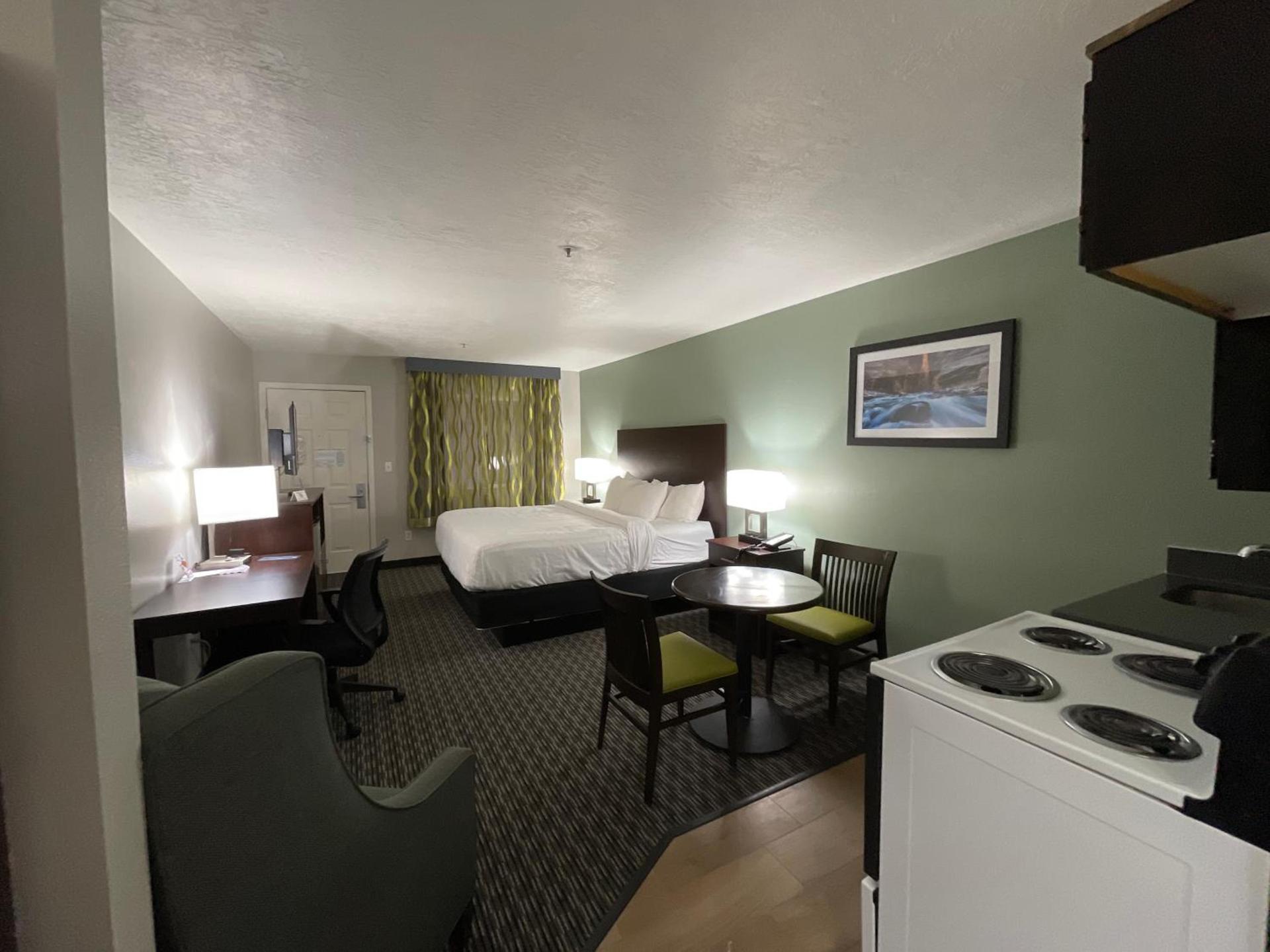 Wingate by Wyndham Cedar City photo 59