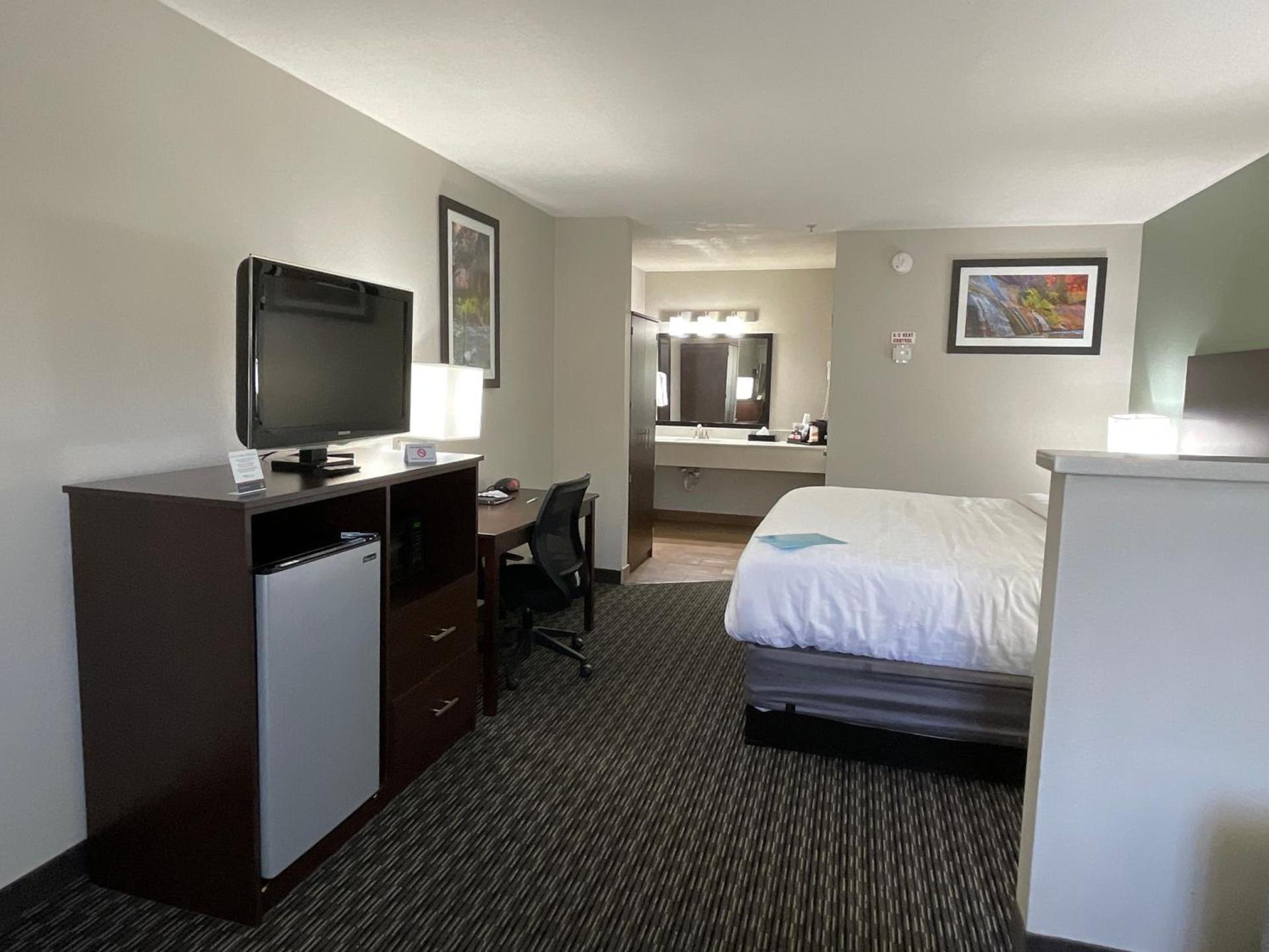 Wingate by Wyndham Cedar City photo 58