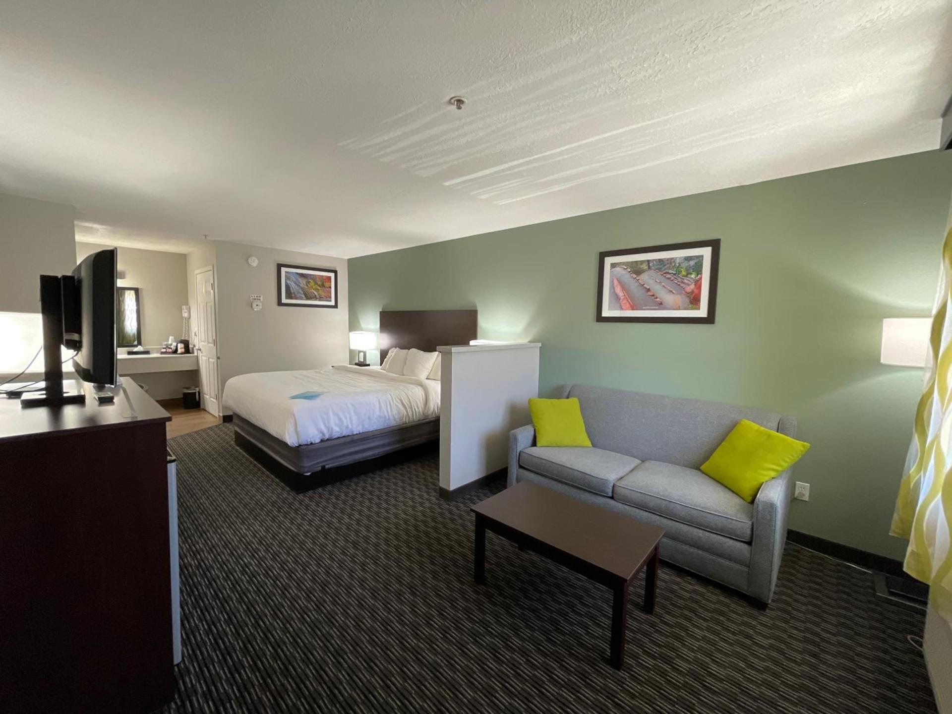 Wingate by Wyndham Cedar City photo 27