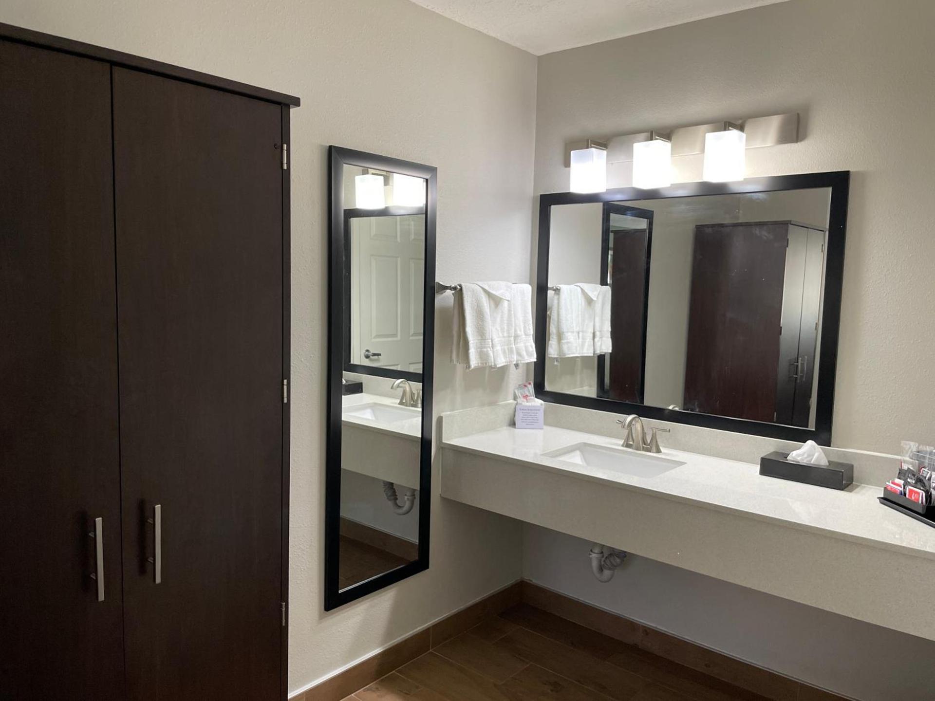 Wingate by Wyndham Cedar City photo 62