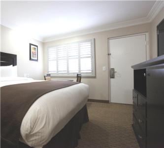 Raincross Hotel Riverside photo 6