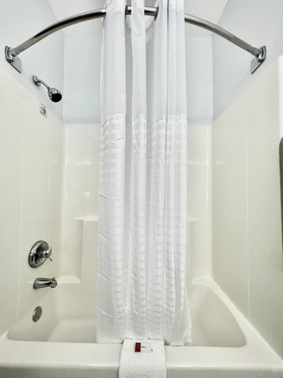 AmericInn by Wyndham Quincy photo 34