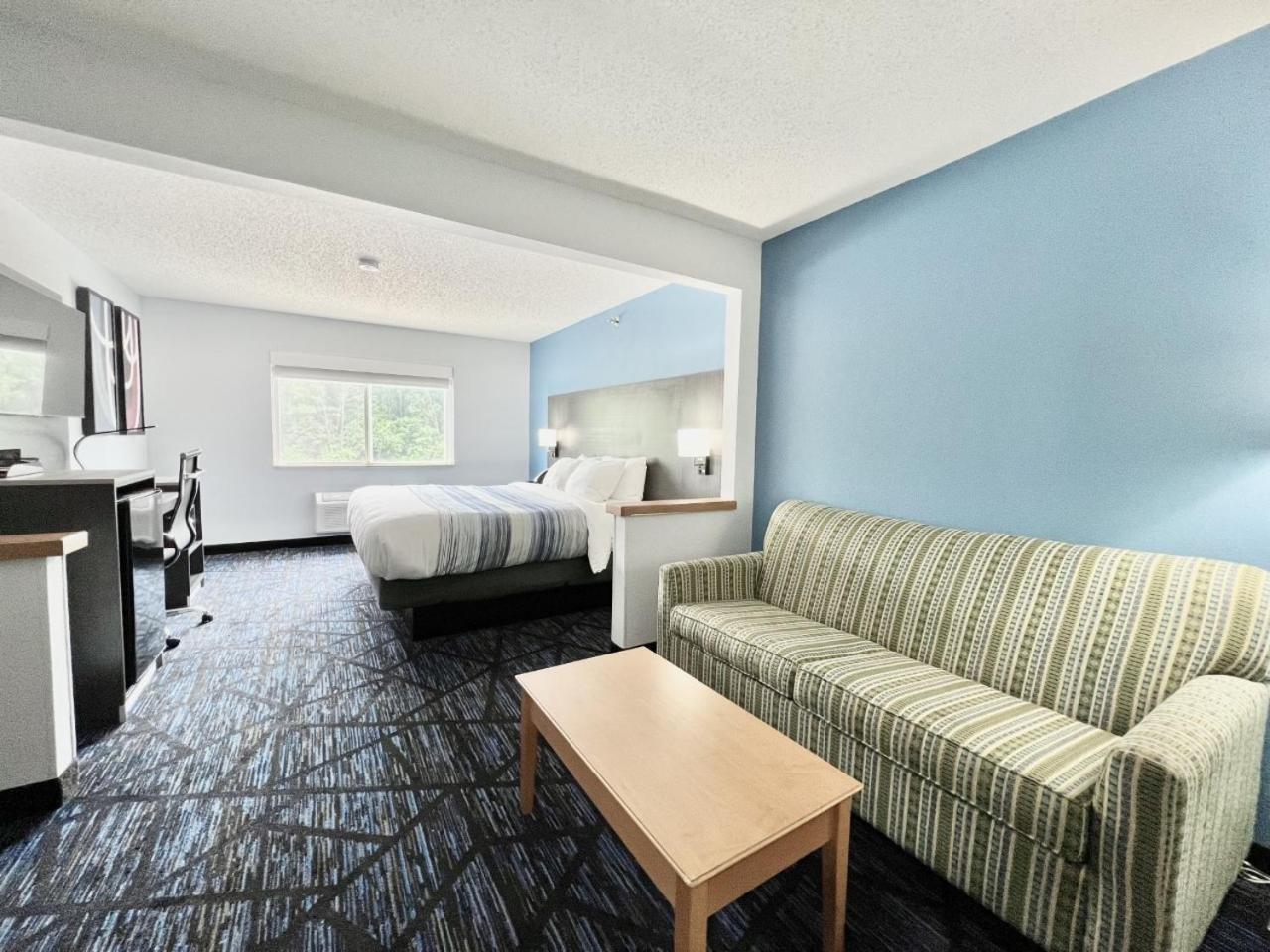 AmericInn by Wyndham Quincy photo 36