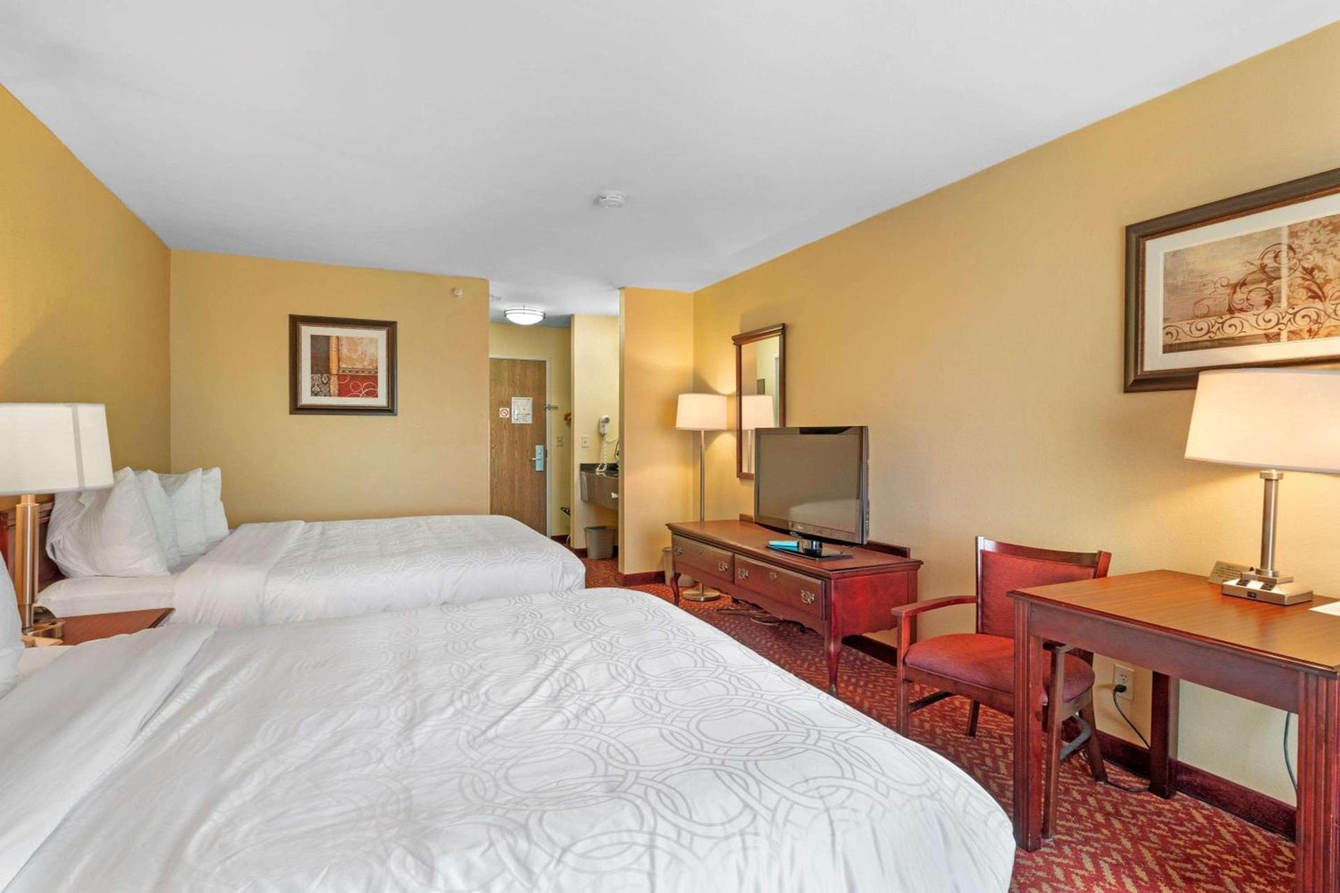 Best Western Clearlake Plaza photo 12