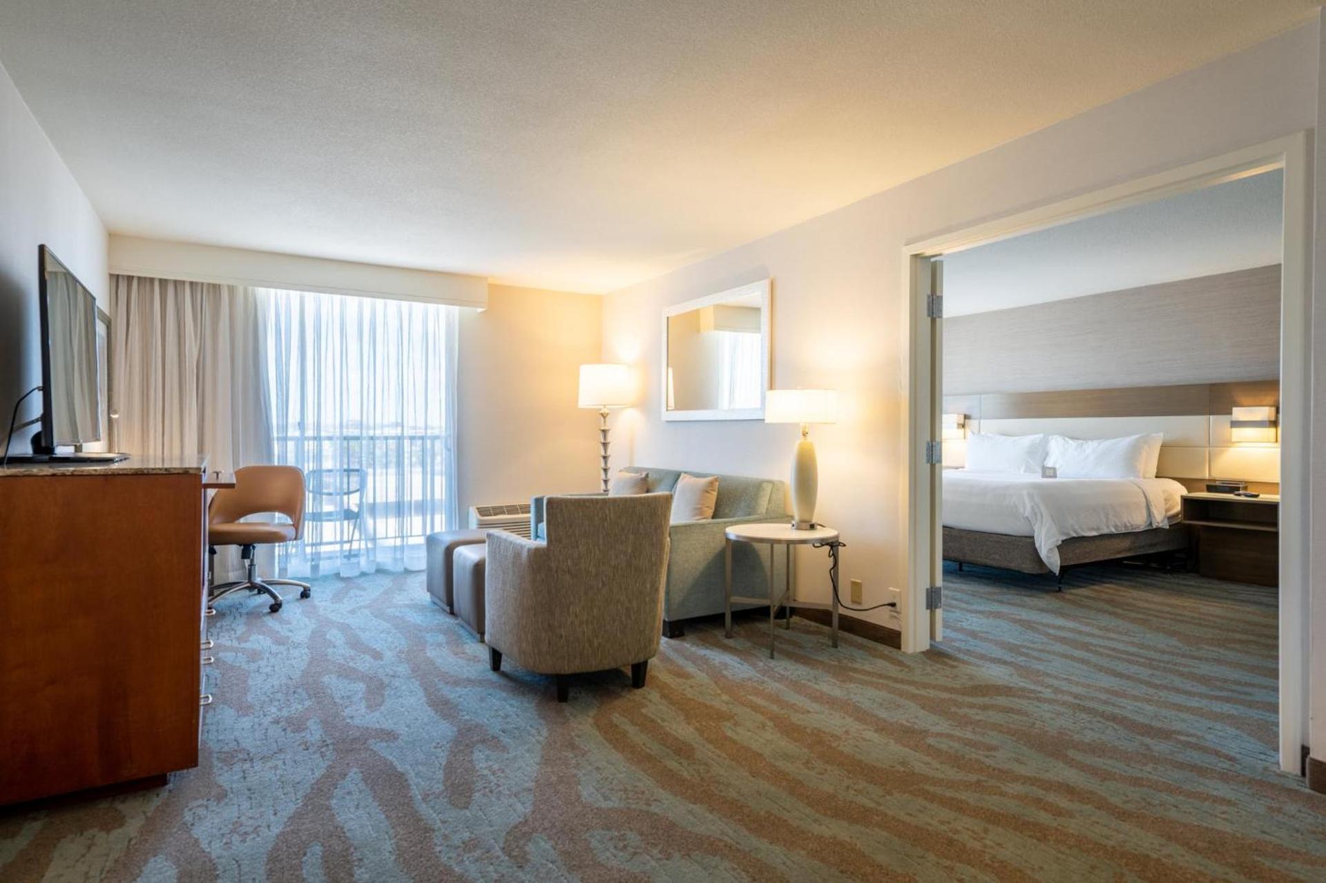 Crowne Plaza Ventura Beach by IHG photo 46