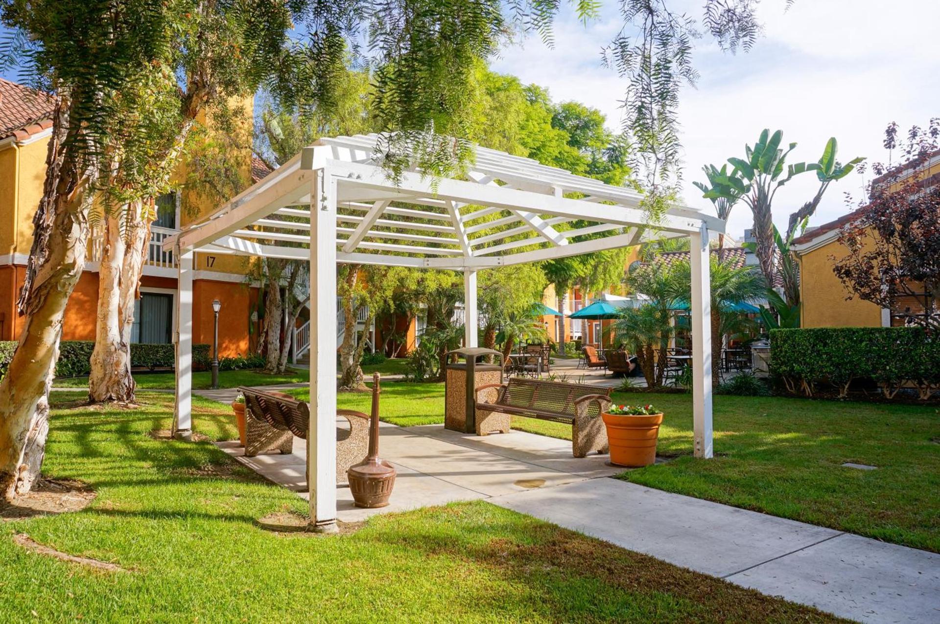 Clementine Hotel & Suites Anaheim photo 11