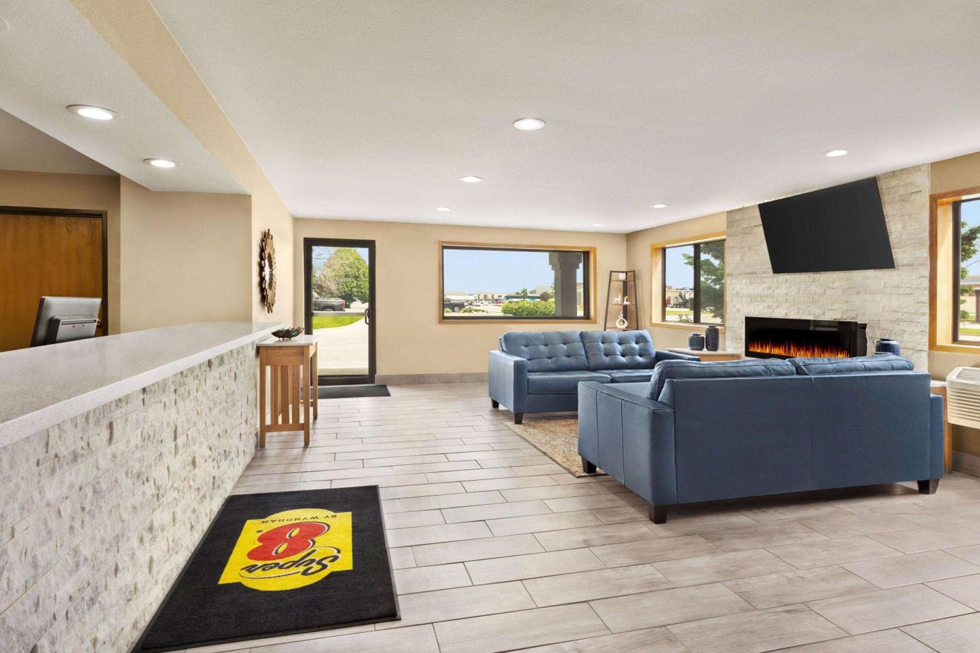 Super 8 by Wyndham Ankeny/Des Moines Area photo 6