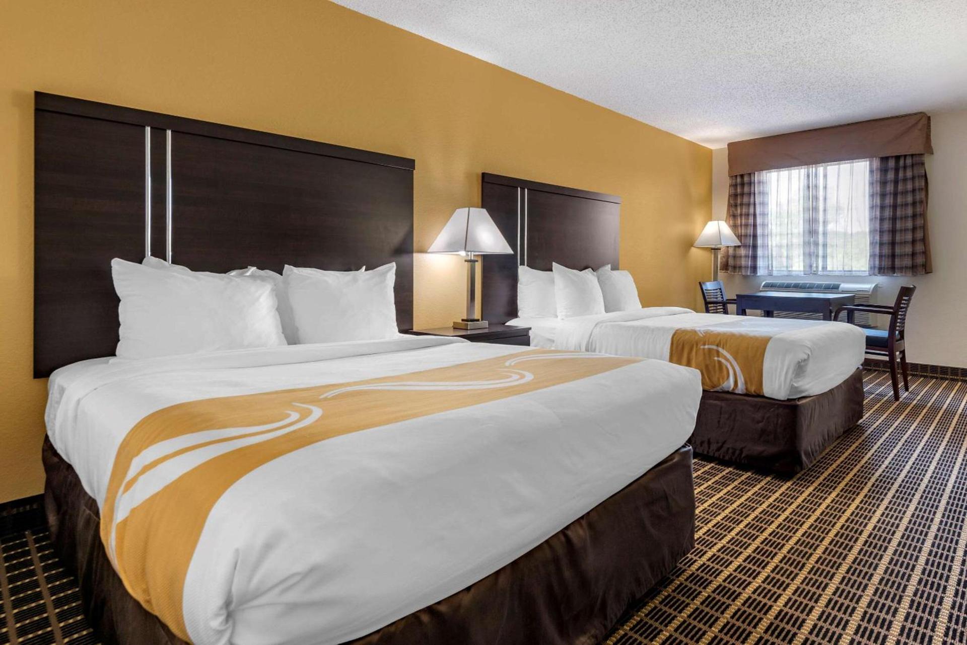 Quality Inn & Suites Warren photo 4