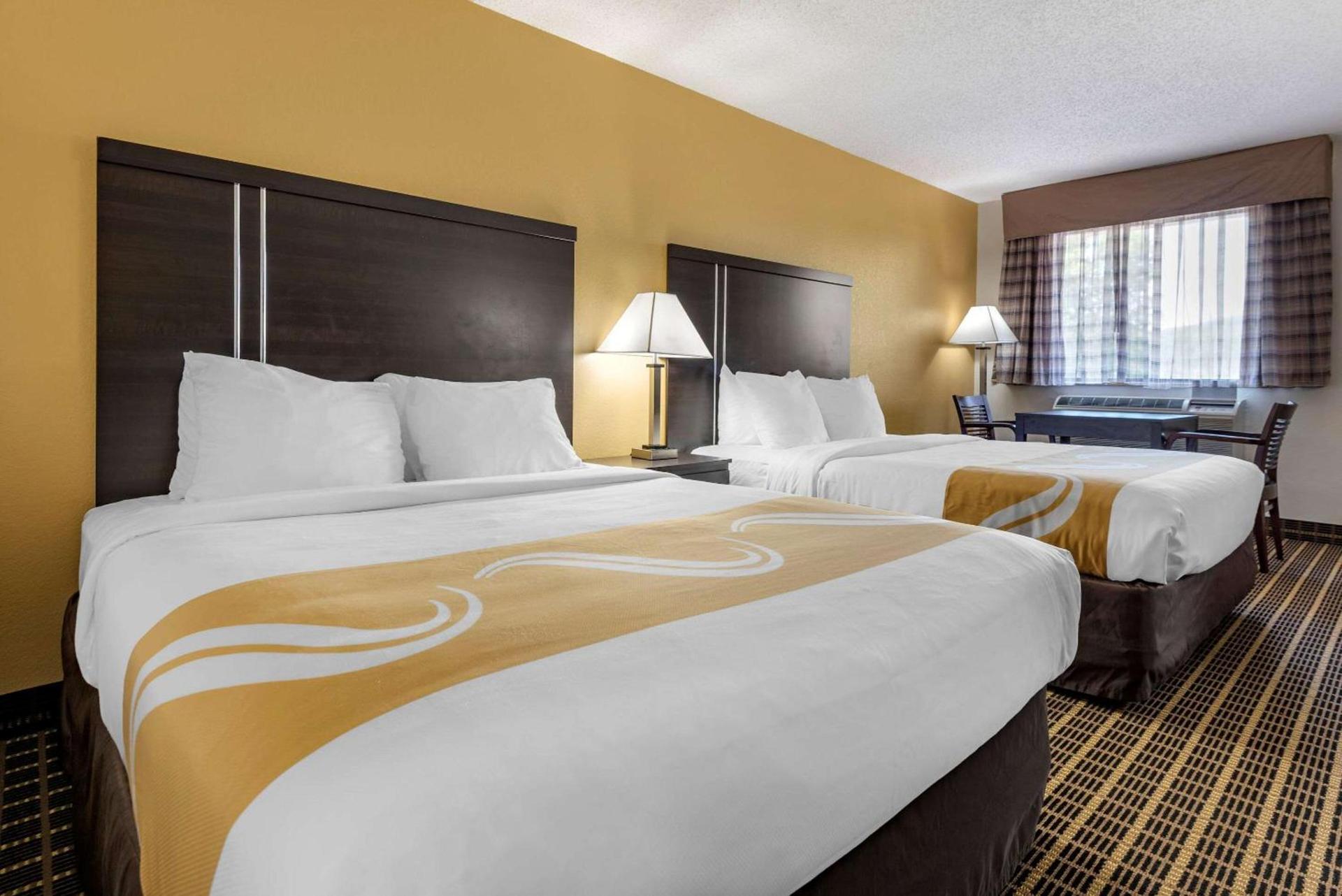 Quality Inn & Suites Warren photo 11