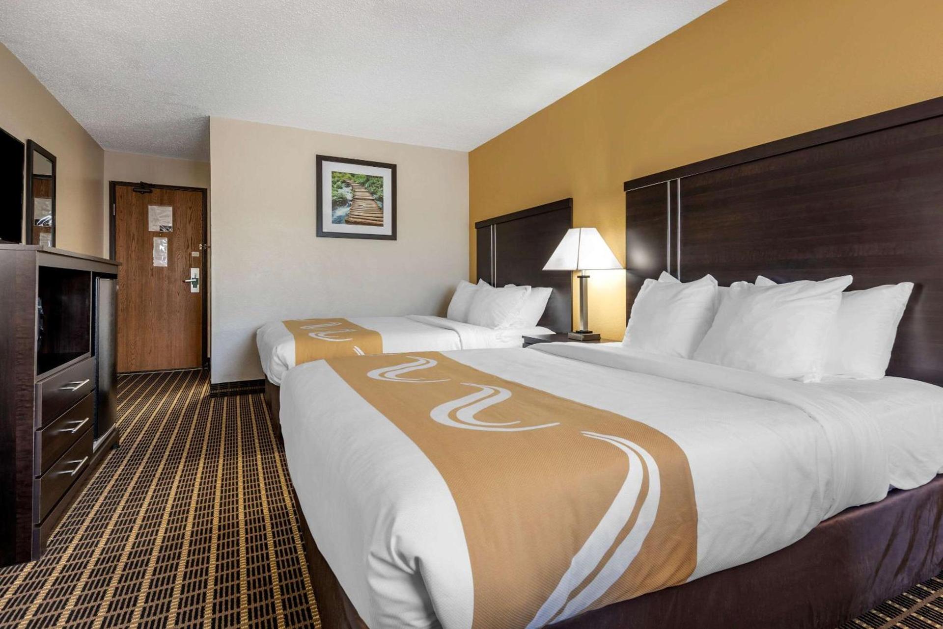 Quality Inn & Suites Warren photo 13