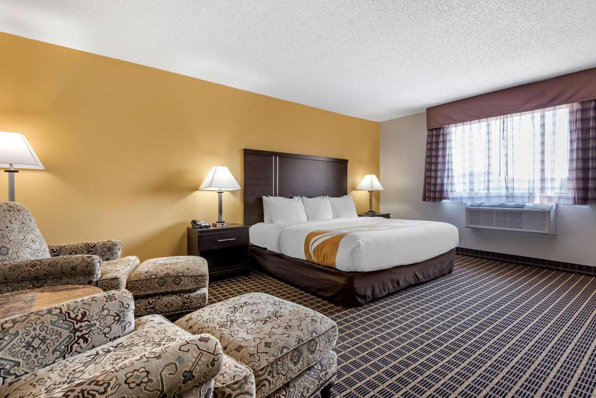 Quality Inn & Suites Warren photo 14