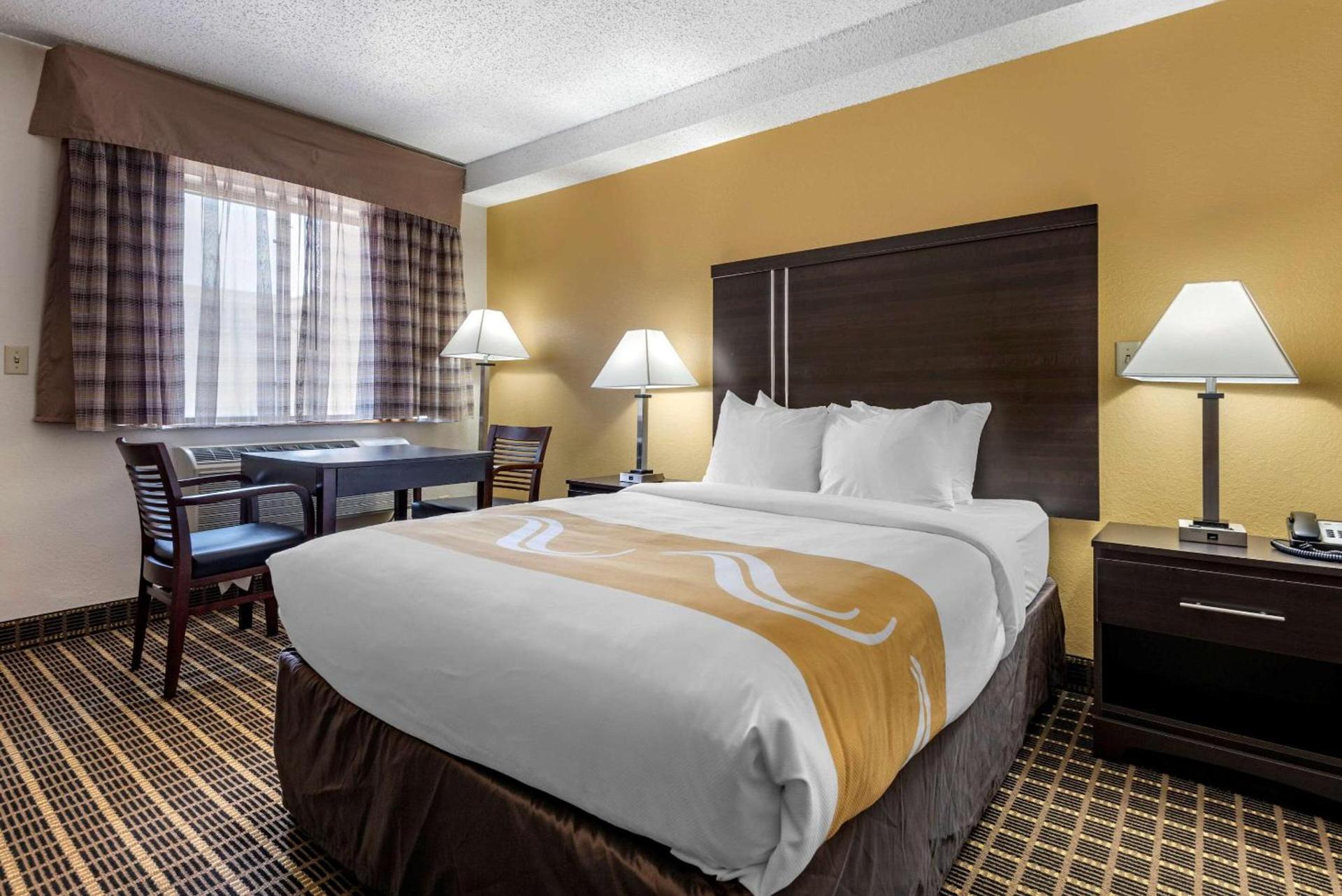 Quality Inn & Suites Warren photo 19