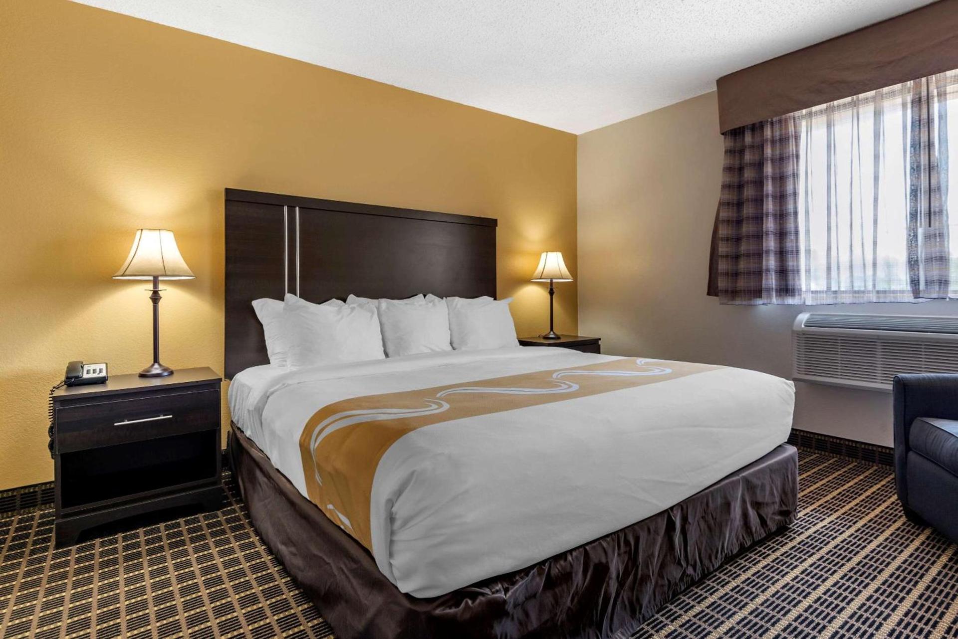 Quality Inn & Suites Warren photo 23