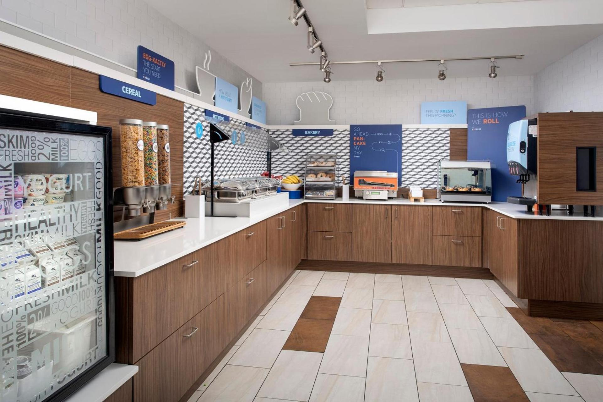 Holiday Inn Express Knoxville-Strawberry Plains by IHG photo 32