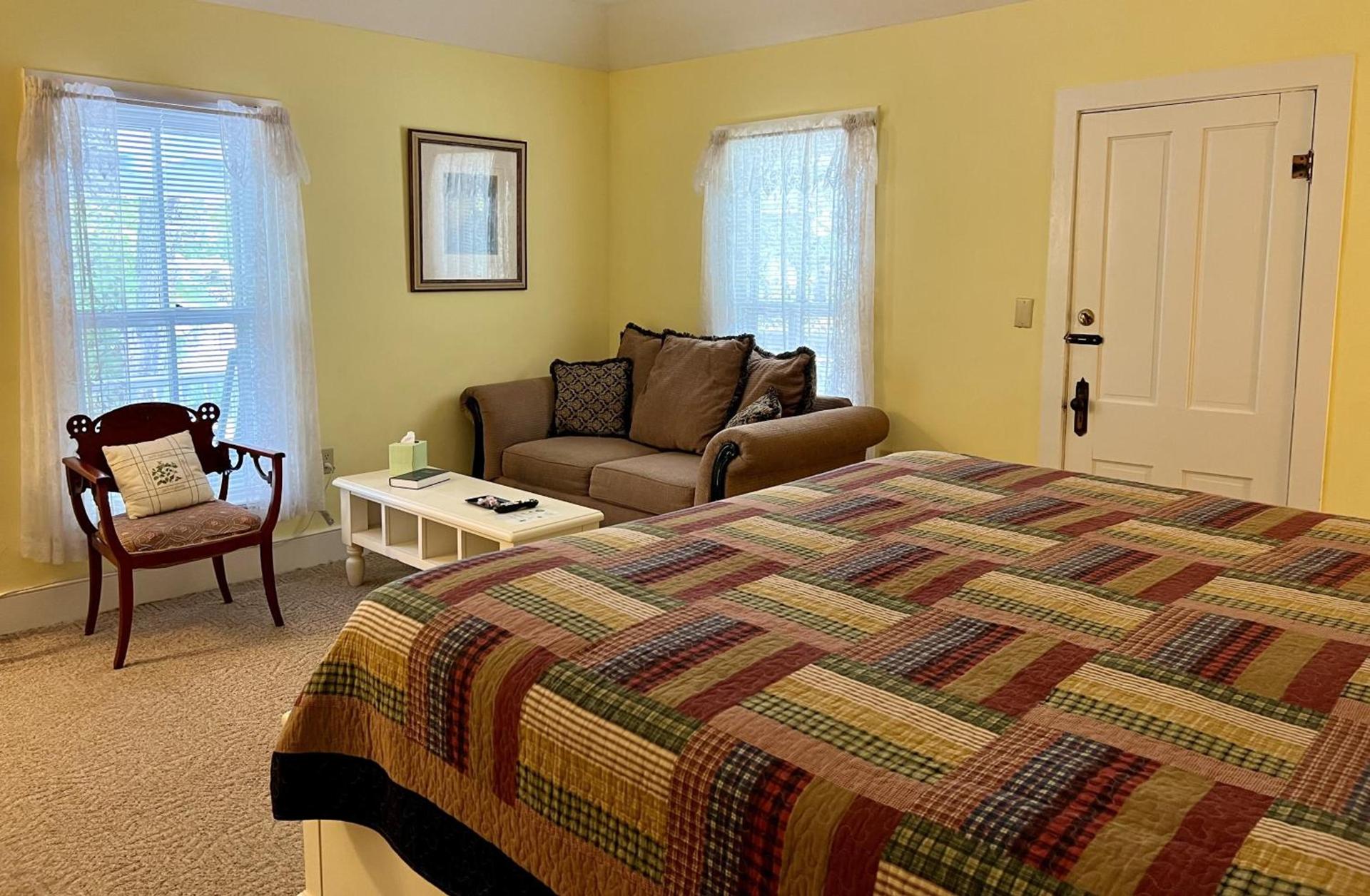 Ozark Country Inn photo 13