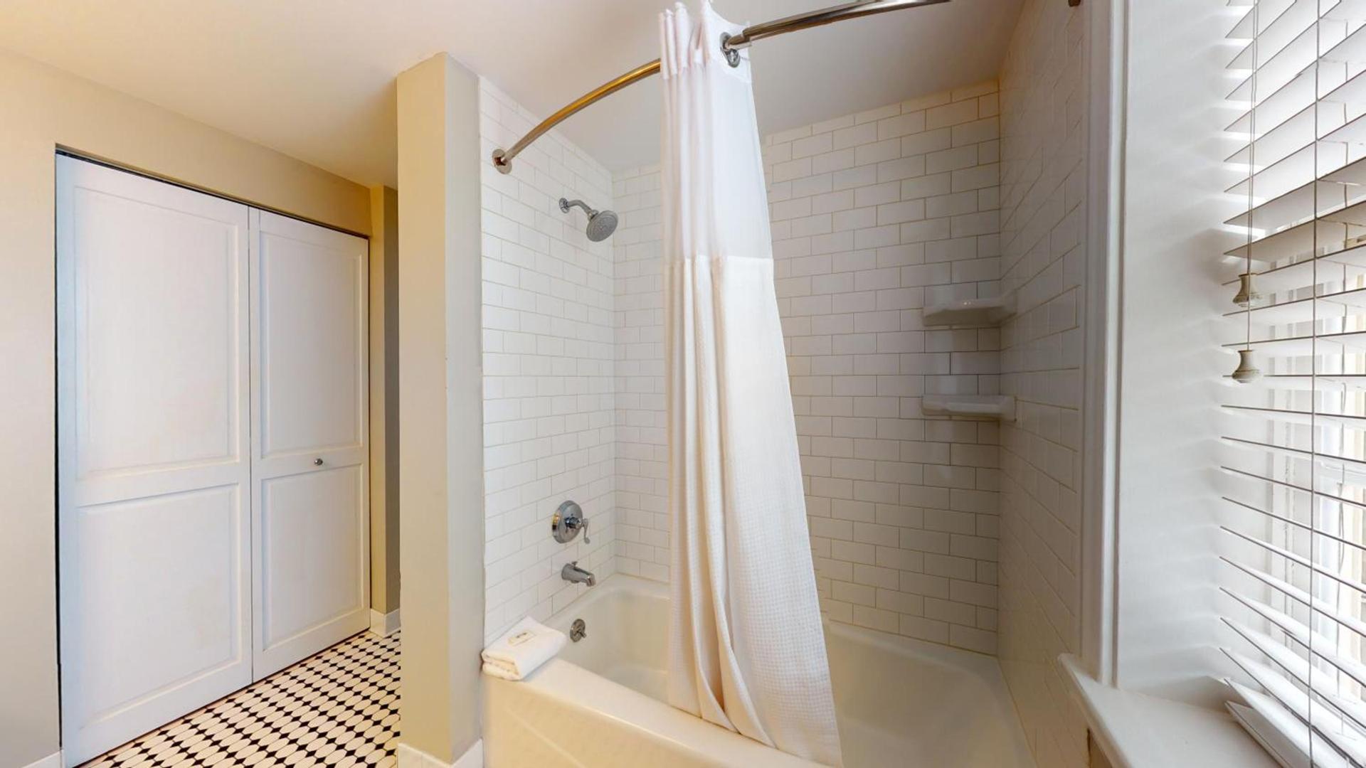 The Presidents' Quarters Inn photo 35