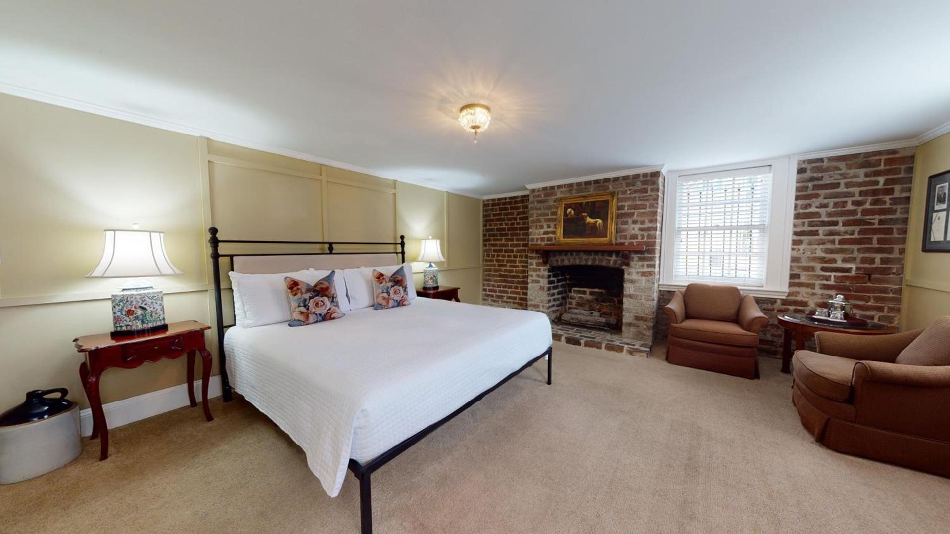 The Presidents' Quarters Inn photo 31