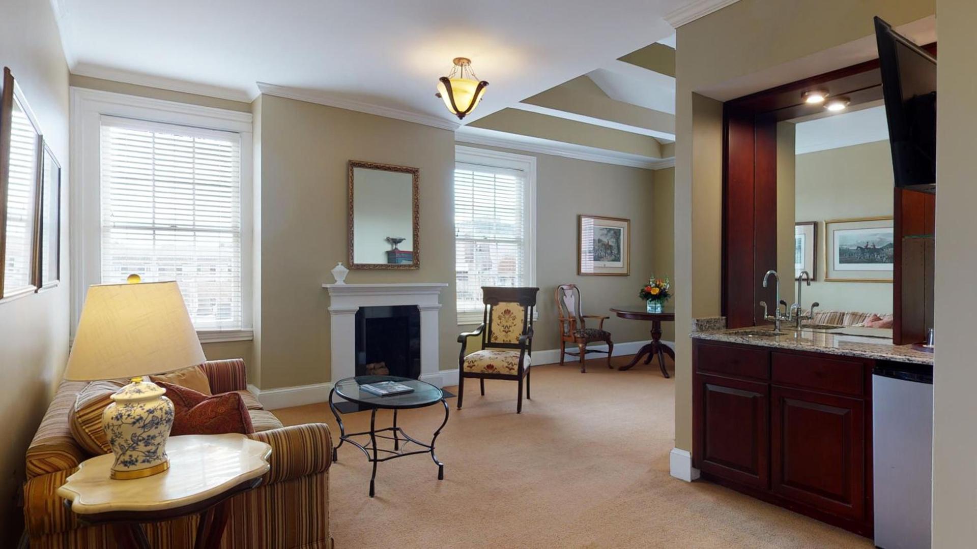 The Presidents' Quarters Inn photo 39