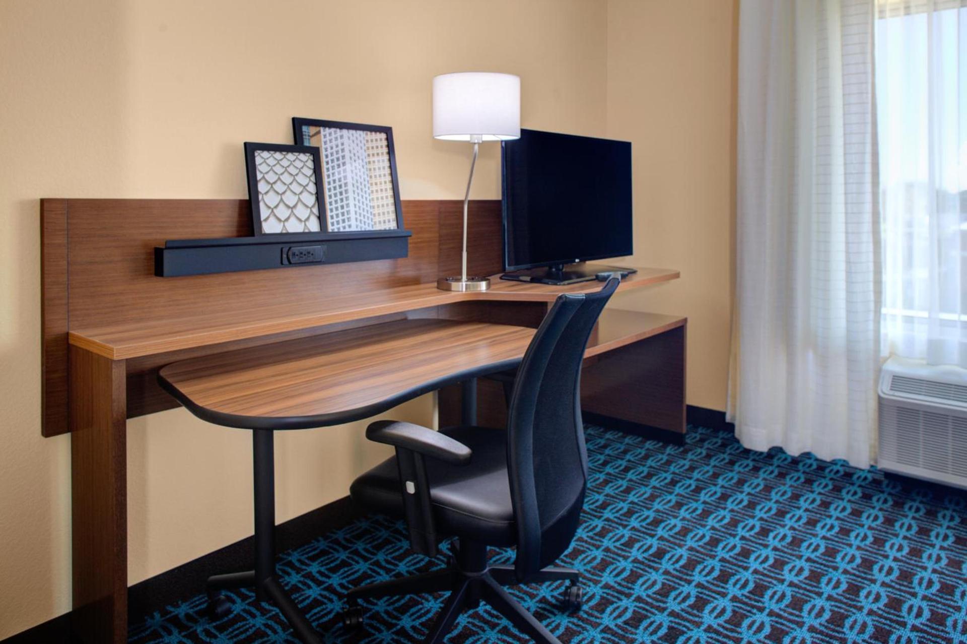 Fairfield Inn & Suites by Marriott Detroit Canton photo 10