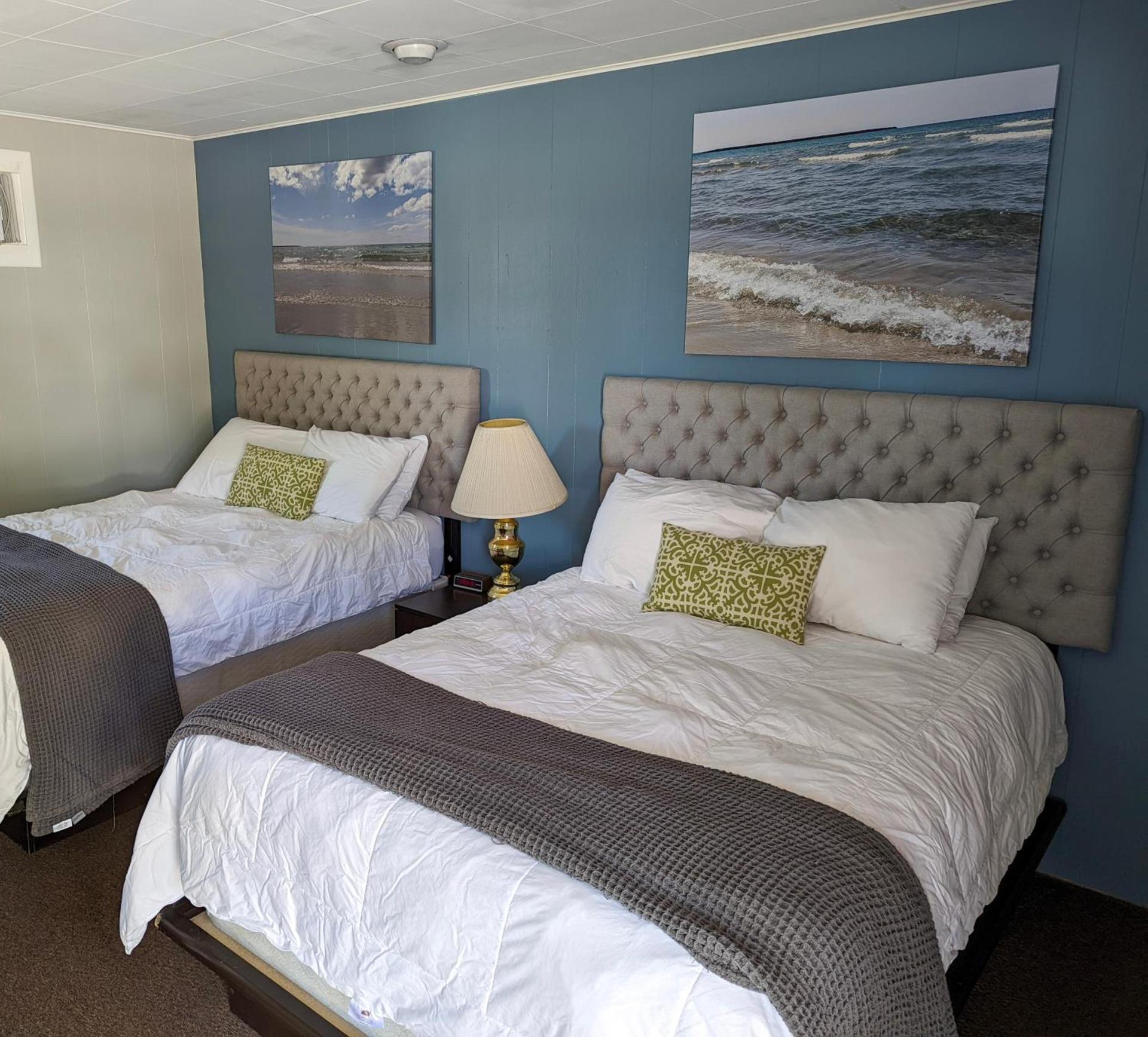 Huron Inn photo 9