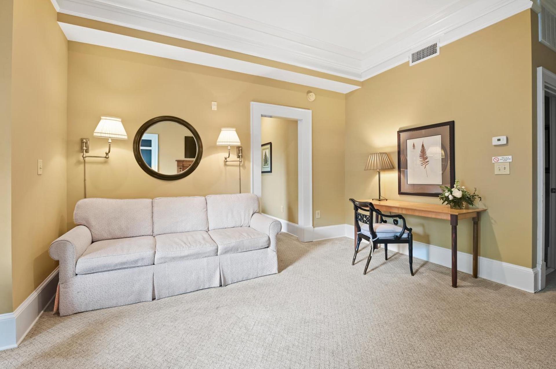 The James Madison Inn photo 61