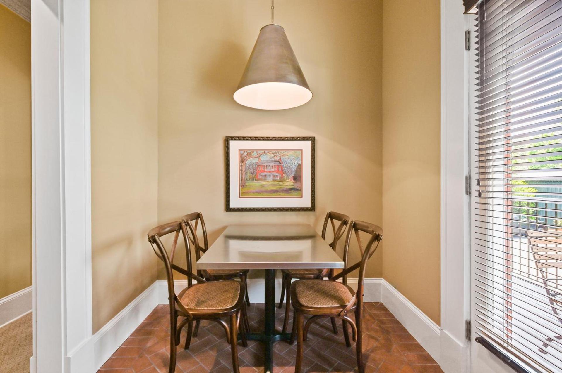 The James Madison Inn photo 70