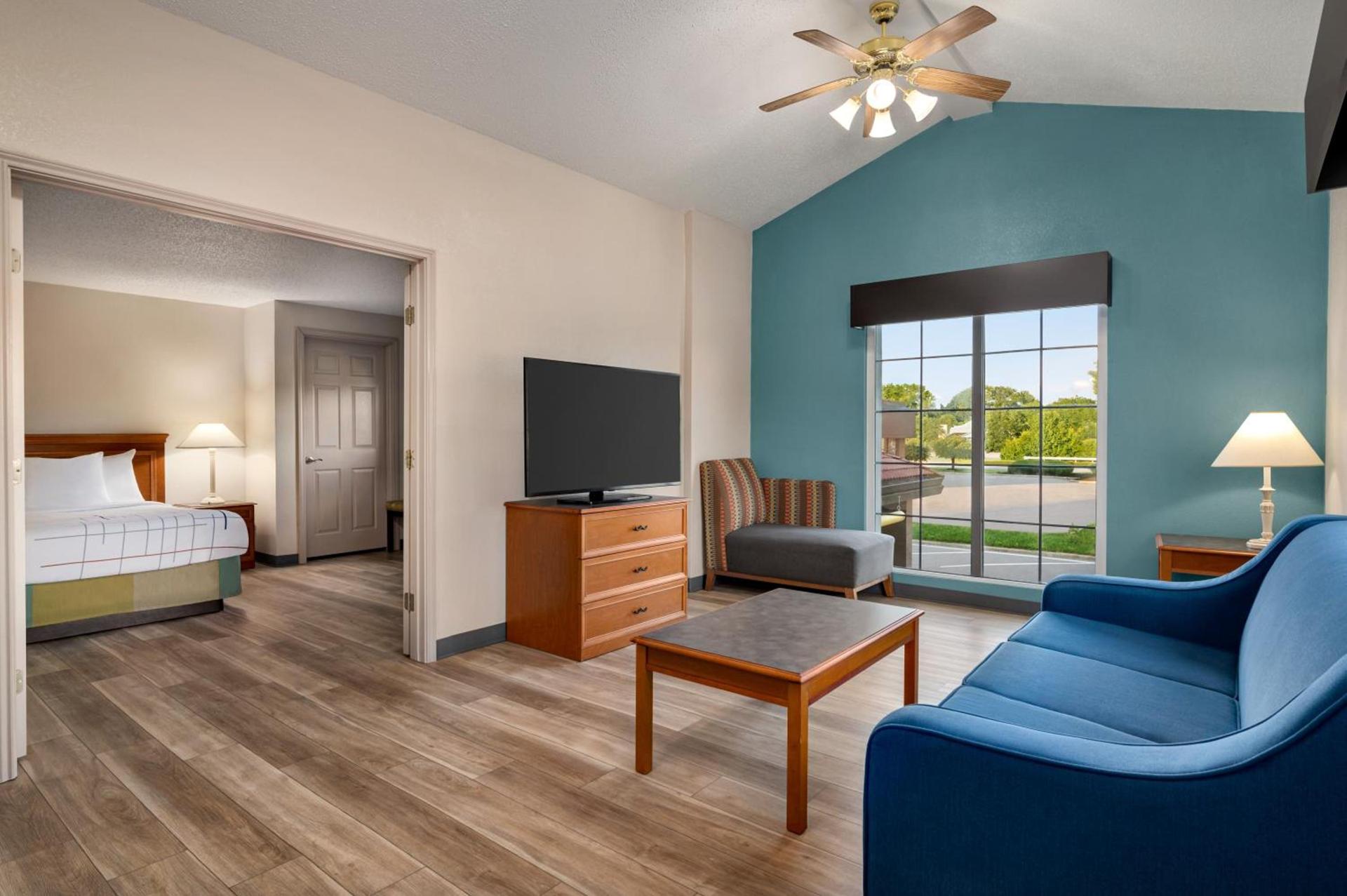 La Quinta Inn by Wyndham Columbus I-70E Reynoldsburg photo 61