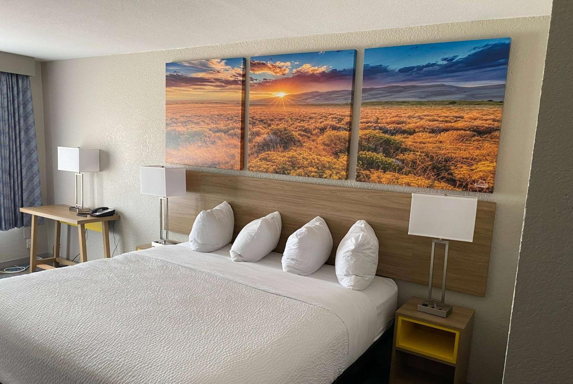 Days Inn by Wyndham Waco University Area photo 30
