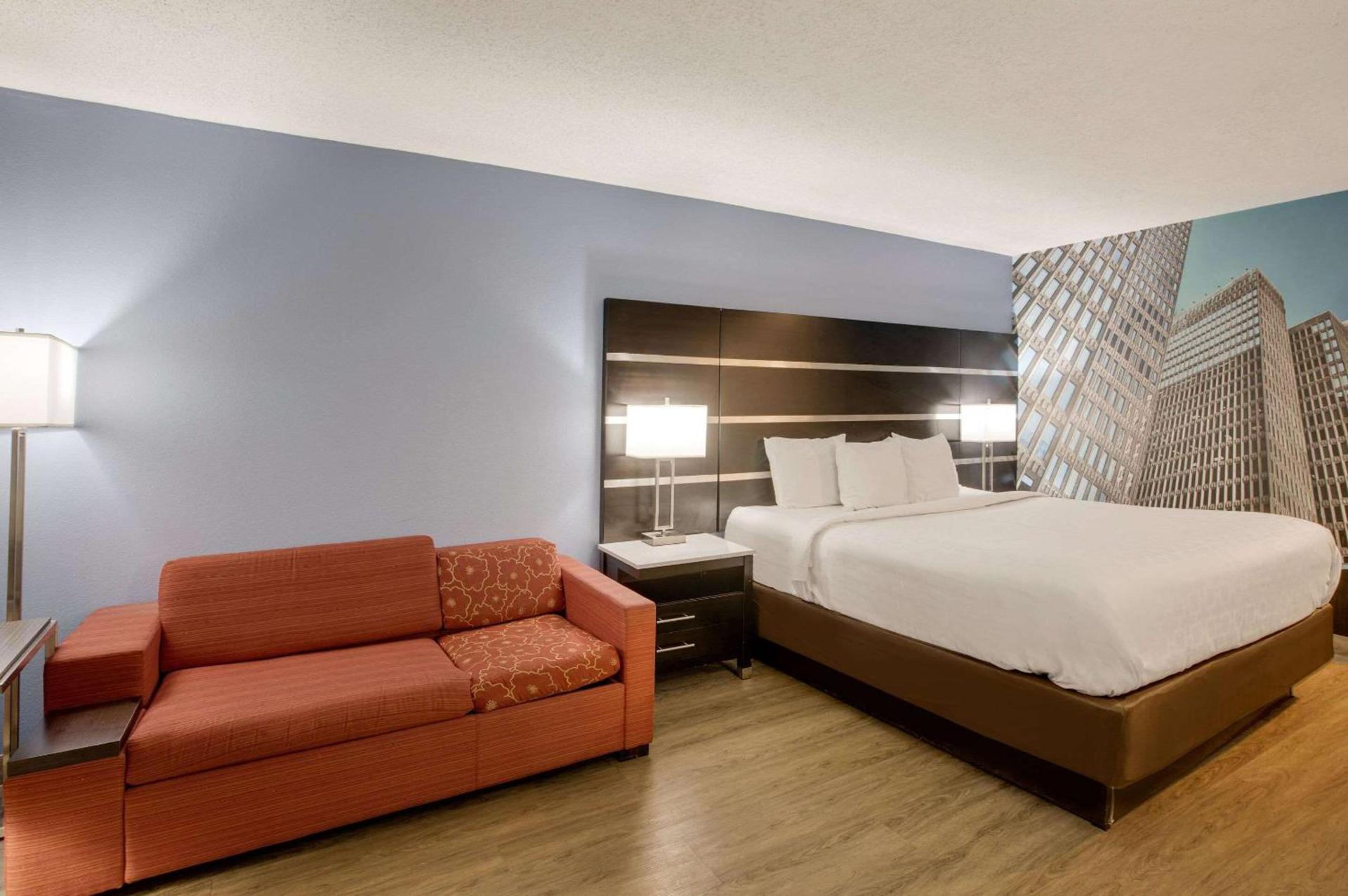 Clarion Pointe Atlanta Airport College Park photo 11