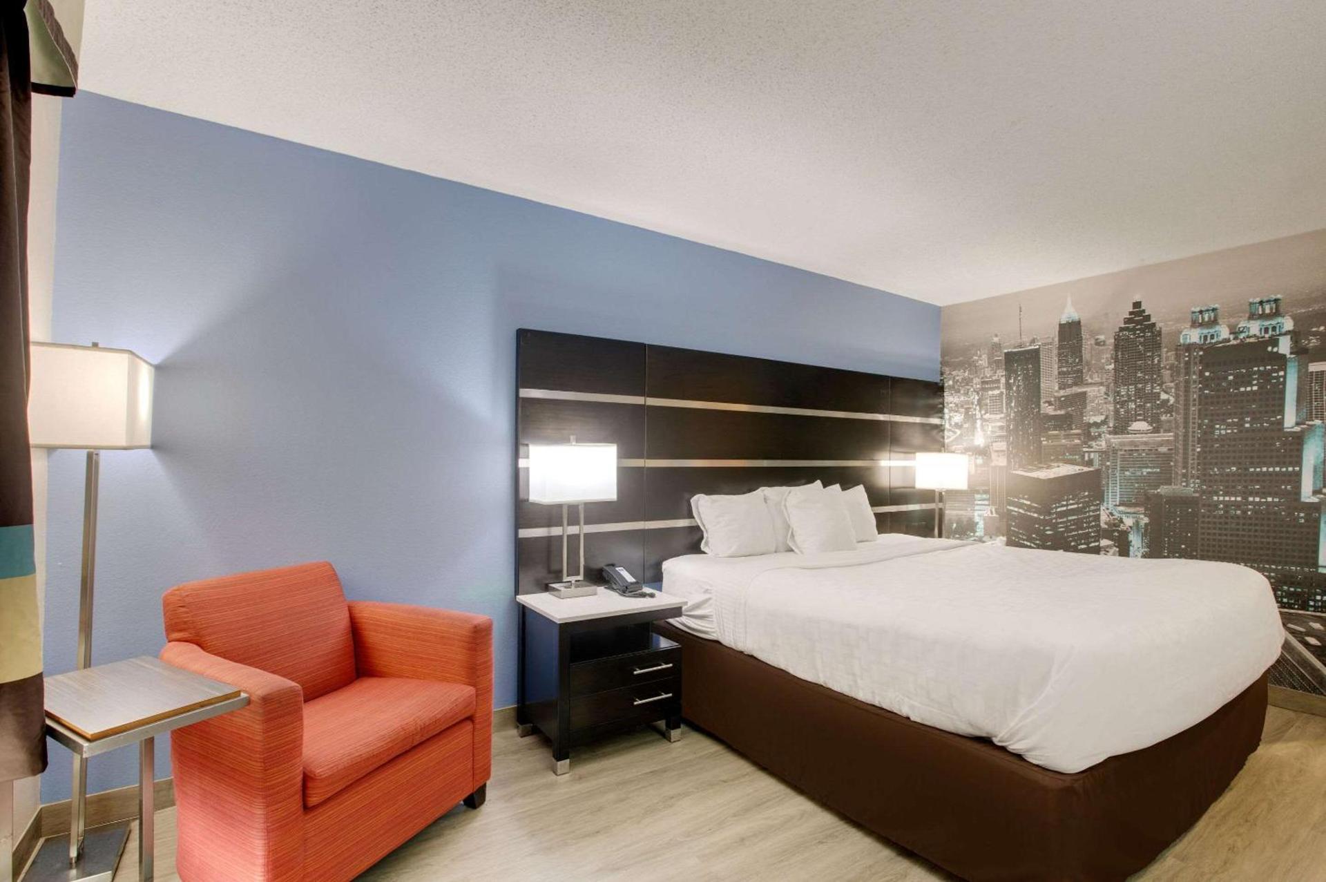 Clarion Pointe Atlanta Airport College Park photo 15