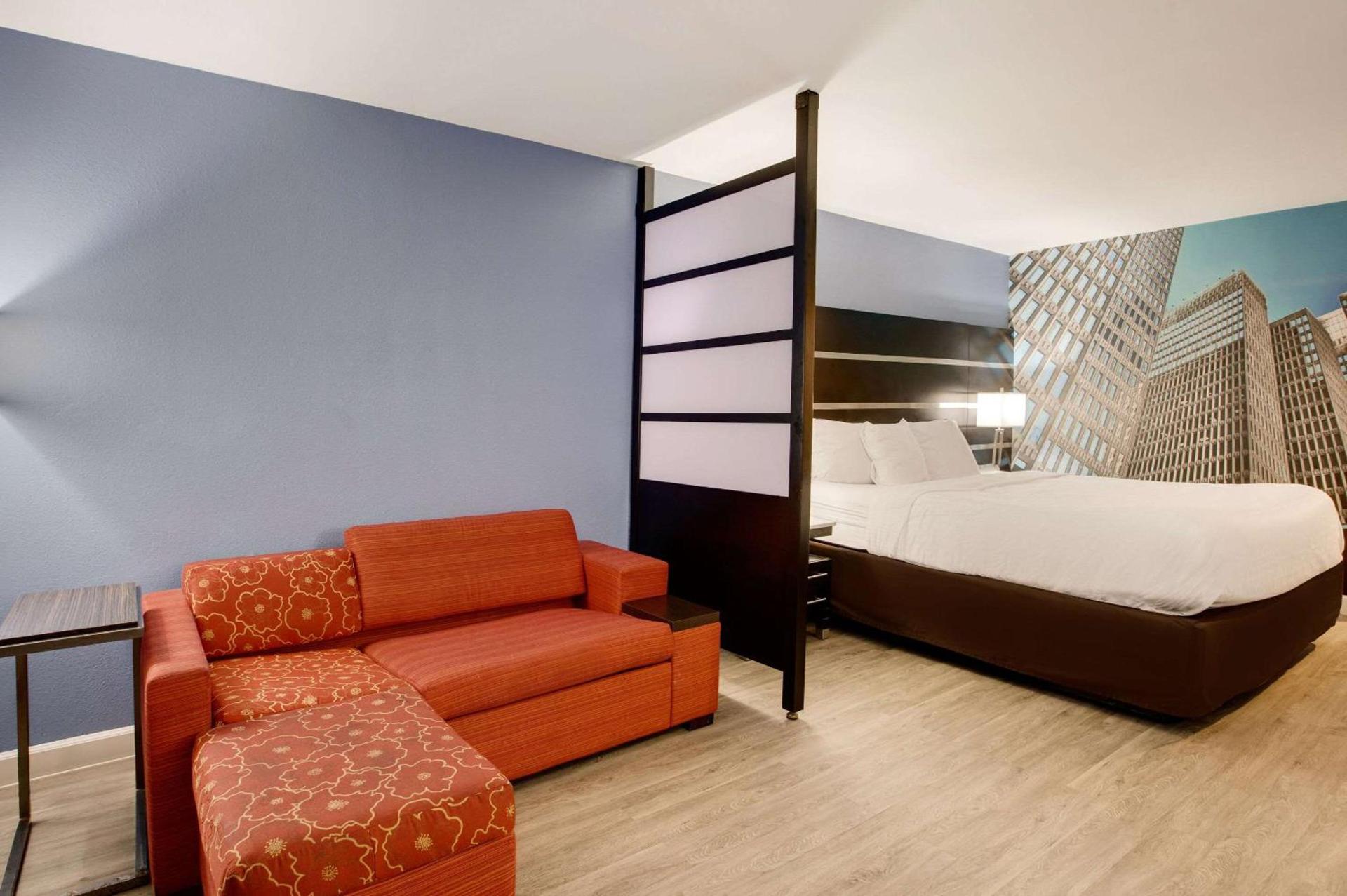 Clarion Pointe Atlanta Airport College Park photo 18