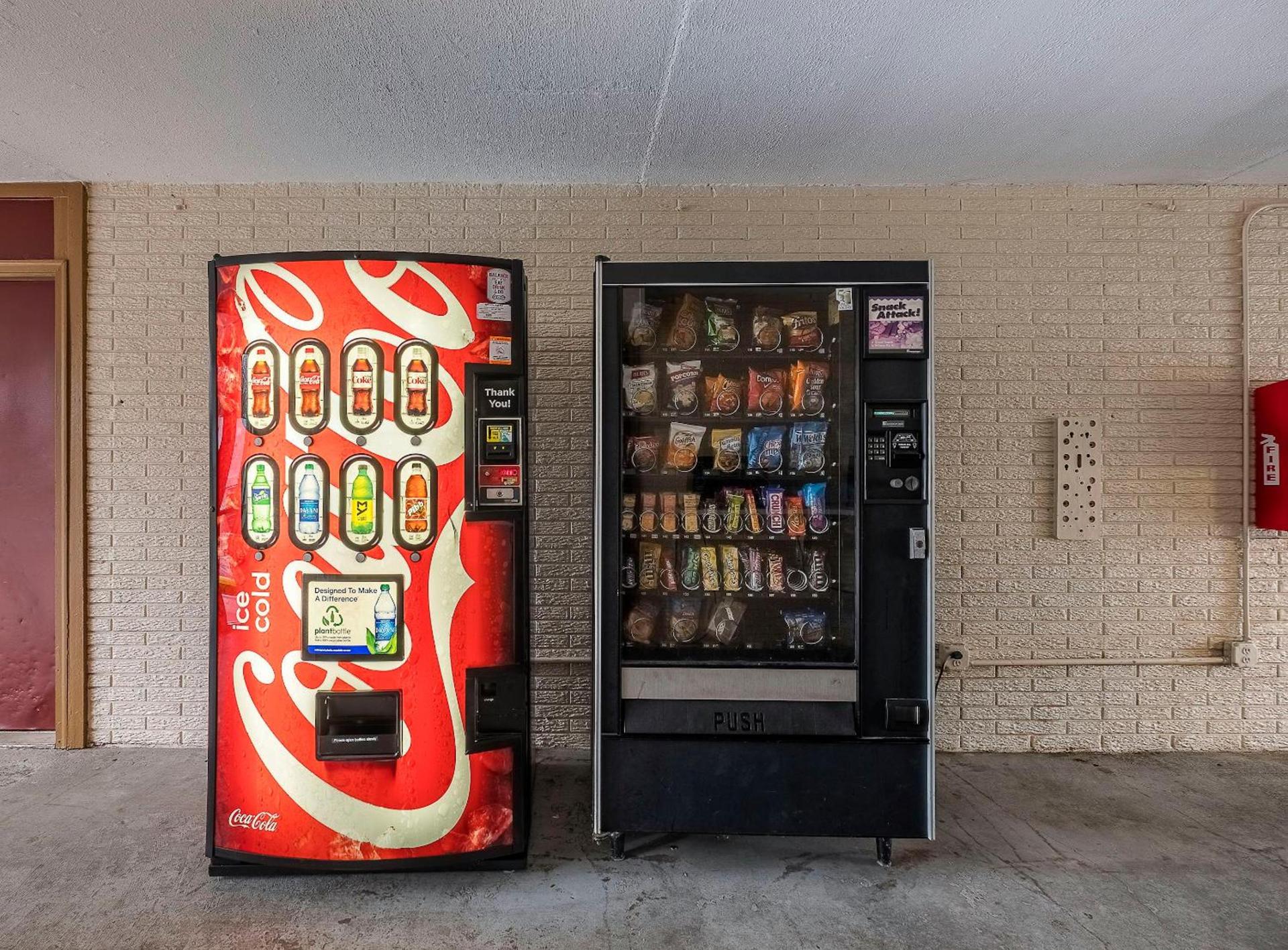 Red Roof Inn Florence - Civic Center photo 4