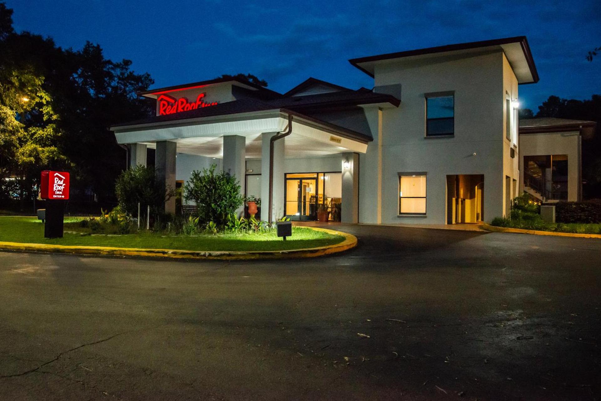 Red Roof Inn Tallahassee East photo 2
