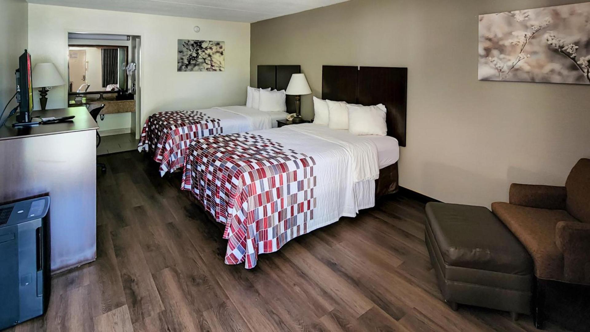 Red Roof Inn Tallahassee East photo 23