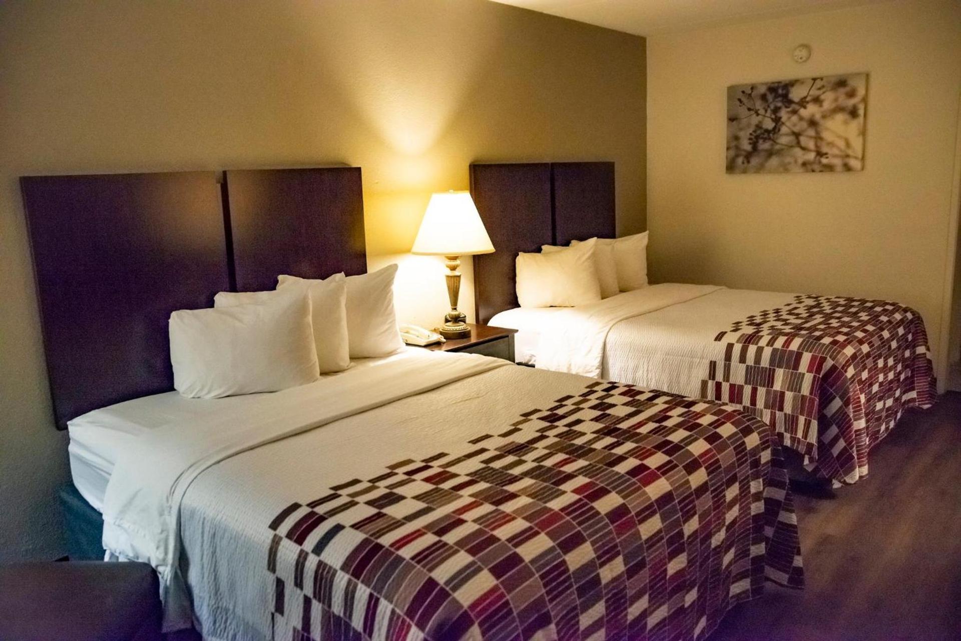 Red Roof Inn Tallahassee East photo 21