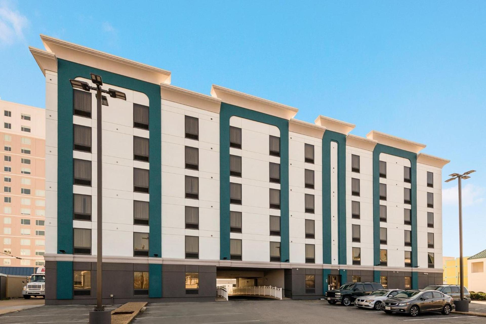 Garner Hotel Virginia Beach North by IHG photo 2