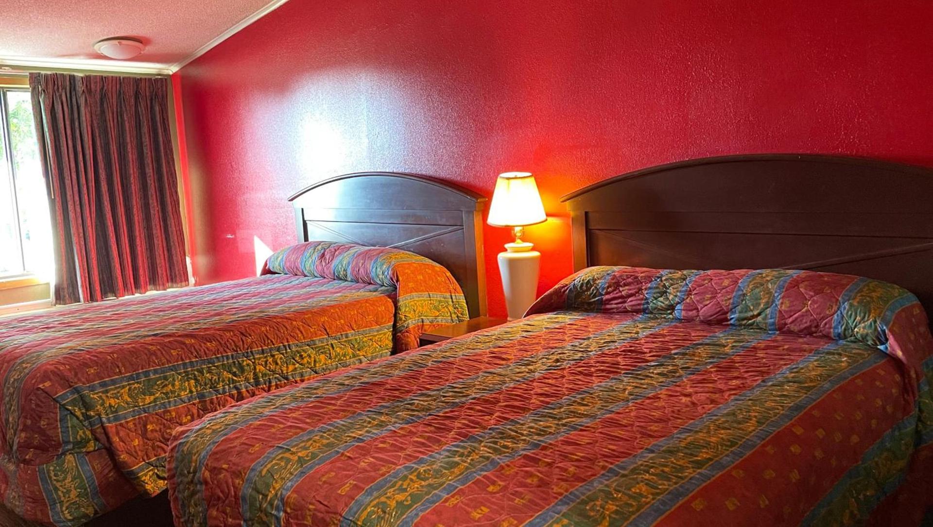 Express Inn Thomson photo 23