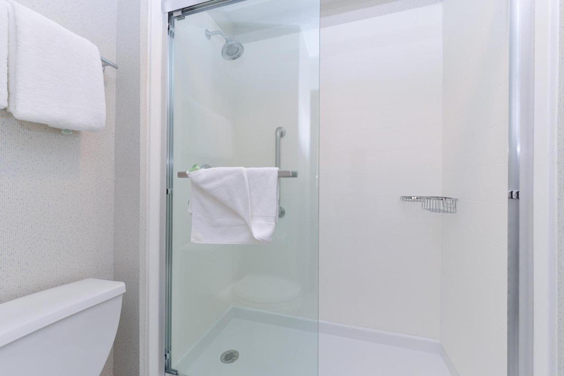 Holiday Inn Express Wixom by IHG photo 47