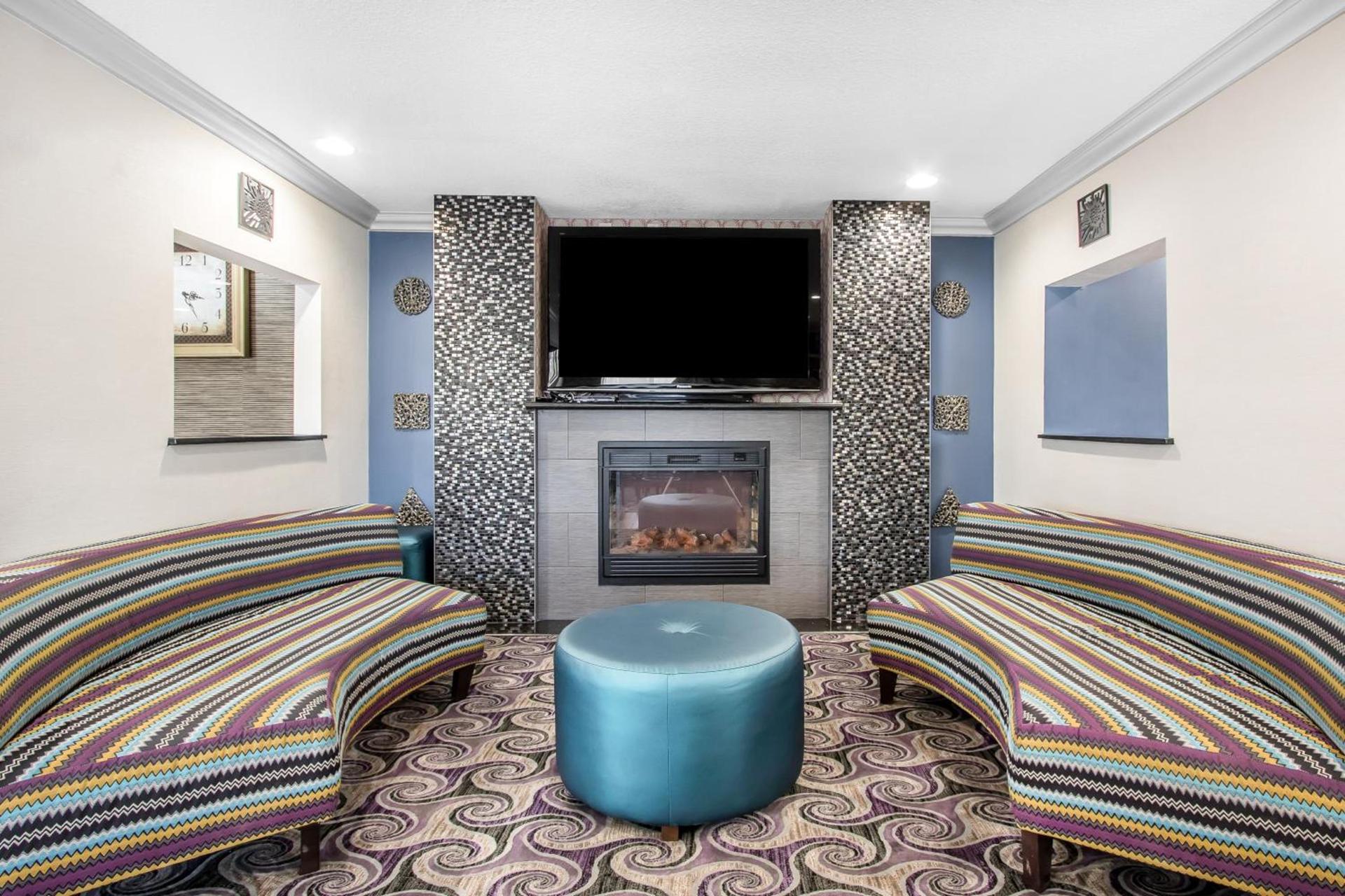 Comfort Inn Tulsa Midtown photo 99