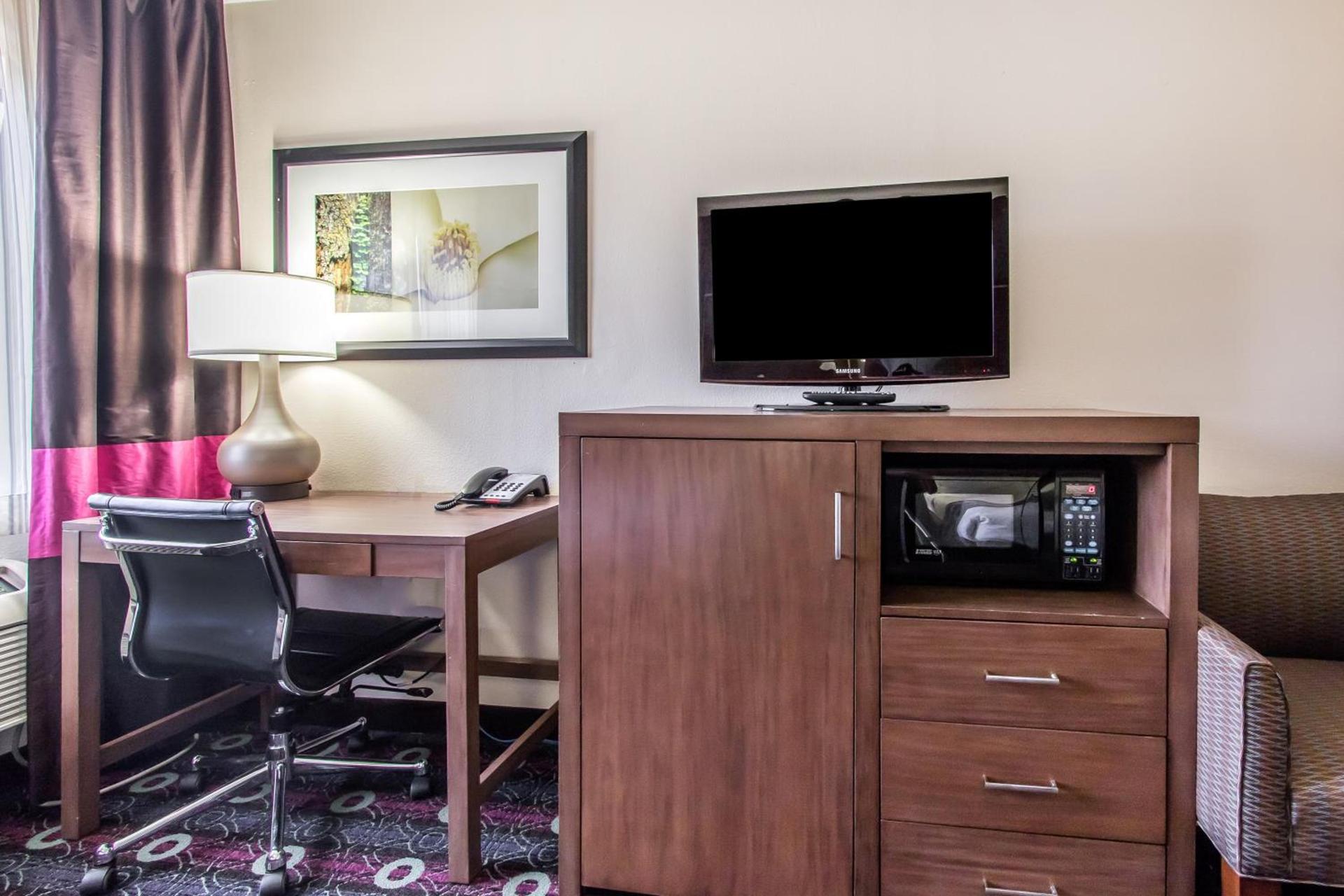 Comfort Inn Tulsa Midtown photo 100
