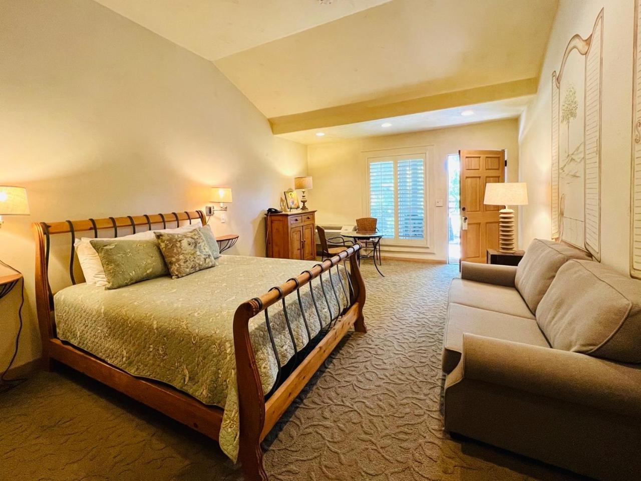Petit Logis Inn — hotel in Yountville