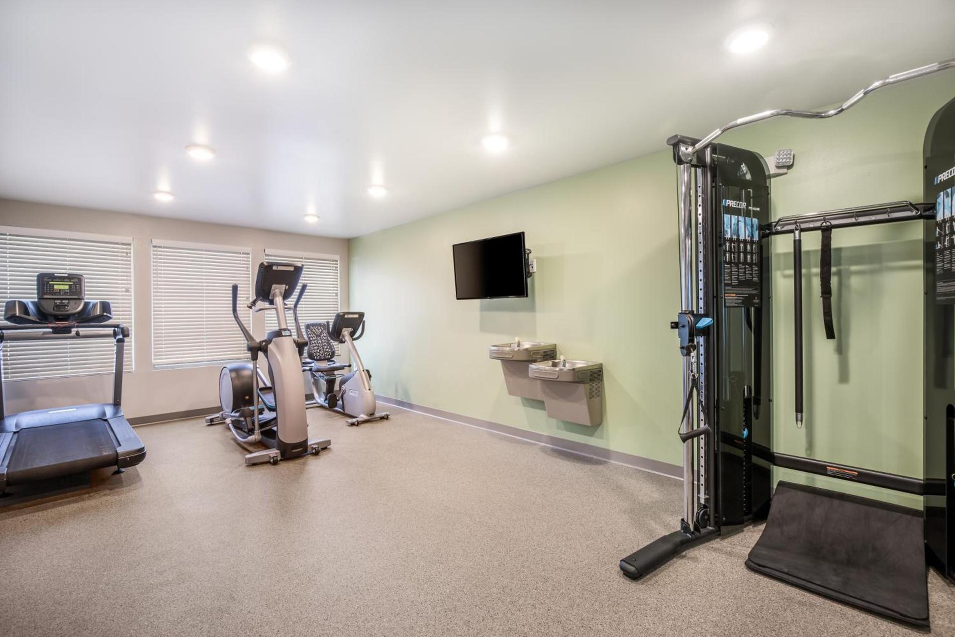 WoodSpring Suites Gurnee - Chicago photo 2