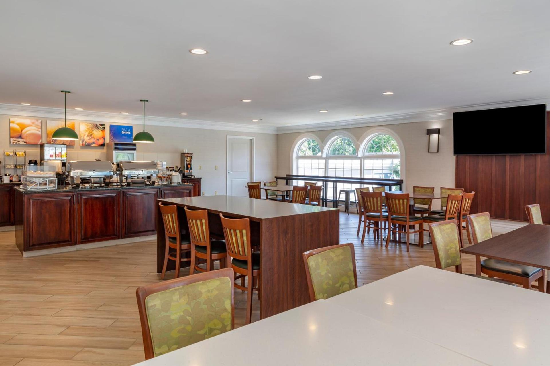Comfort Inn & Suites East Greenbush - Albany photo 49