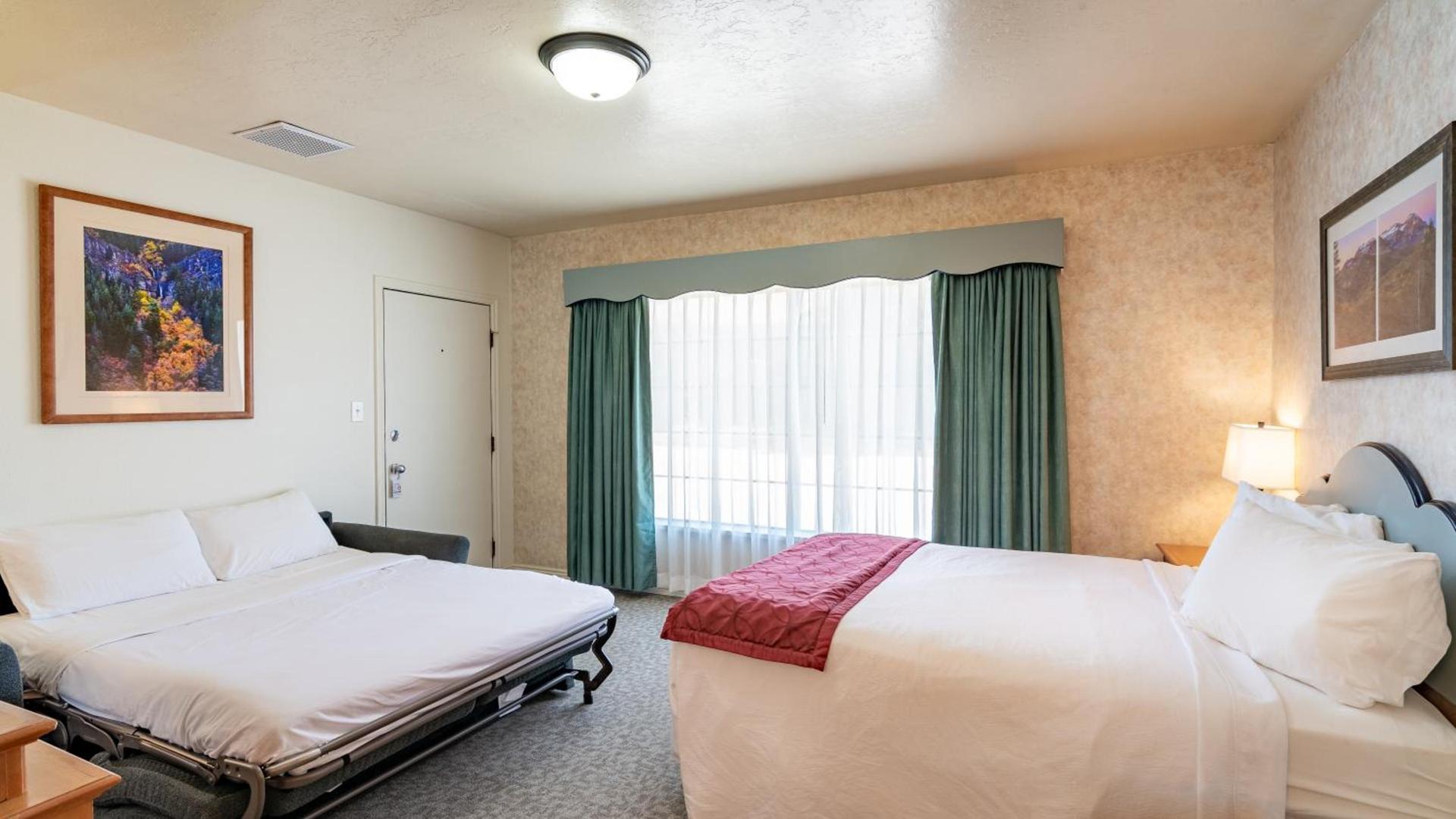 Swiss Alps Inn photo 7